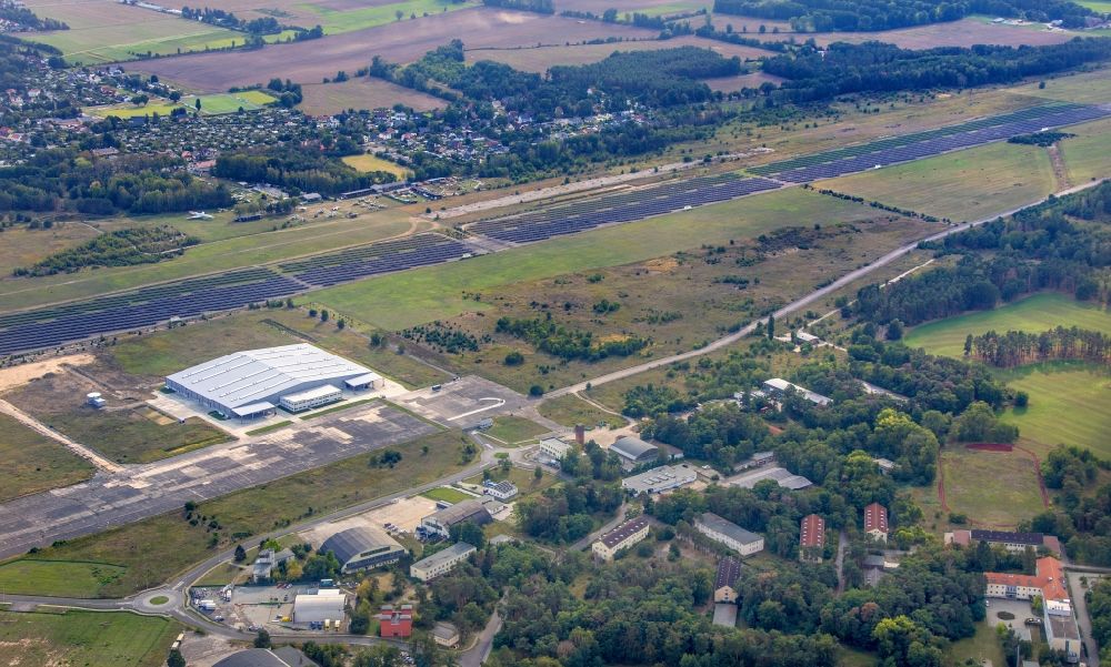 Aerial photograph Cottbus - Solar power plant and photovoltaic systems on the former airfield in Cottbus in the state Brandenburg, Germany