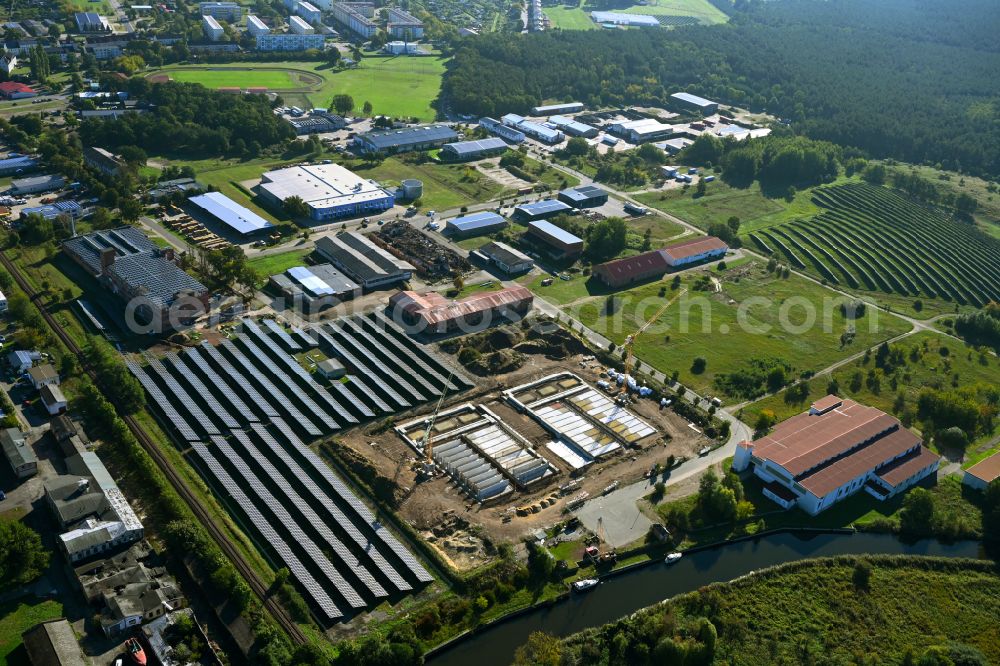 Aerial photograph Neustadt-Glewe - Solar power plant and photovoltaic systems Consilium Solarpark Neustadt-Glewe in Neustadt-Glewe in the state Mecklenburg - Western Pomerania, Germany