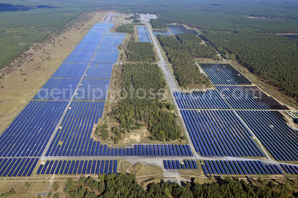 Aerial photograph Templin, Groß Dölln - View onto the solar power plant Templin-Gross Doelln at the former airfield Templin in the state Brandenburg