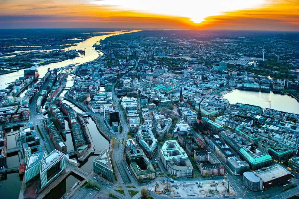 Aerial photograph Hamburg - Sunset over the city center in Hamburg, Germany