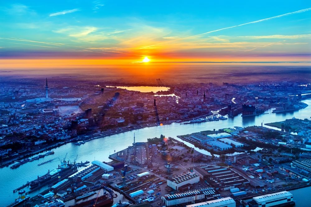 Aerial image Hamburg - Sunrise over the city center of the inner city in Ortsteil Neustadt in Hamburg, Germany