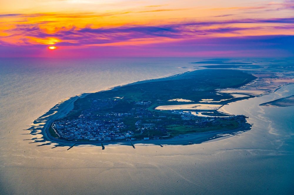 Norderney from the bird's eye view: Coastal area of North Sea - Island in Norderney in the state Lower Saxony, Germany