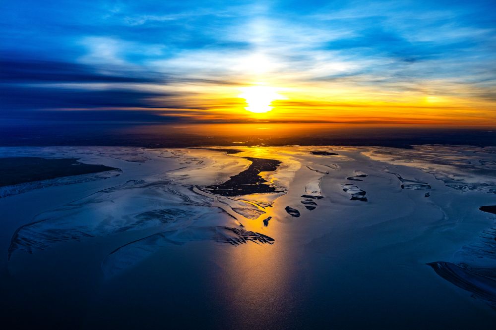 Langeneß from the bird's eye view: Sunrise in the coastal area of the North Sea island of Nordmarsch-Langeness in Mayenswarf in the state Schleswig-Holstein, Germany
