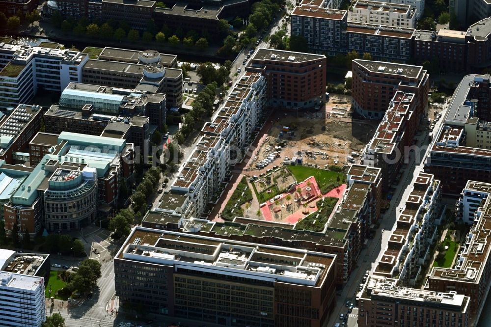 Hamburg from the bird's eye view: Construction site for the construction of an apartment building SonninPark on Nagelsweg - Sonninstrasse in the district of Hammerbrook in Hamburg, Germany