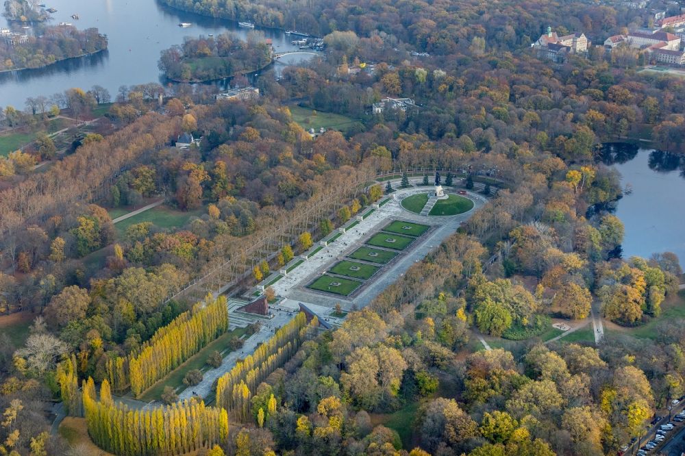 Aerial image Berlin - The Soviet War Memorial in Treptow Park is a memorial in Berlin