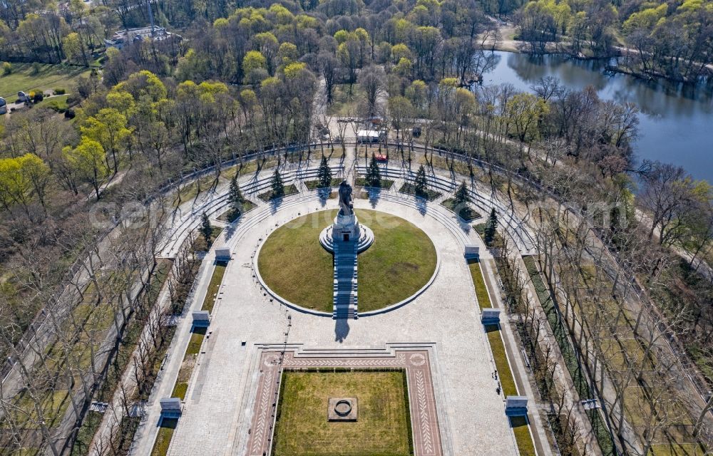 Aerial photograph Berlin - The Soviet War Memorial in Treptow Park is a memorial in Berlin