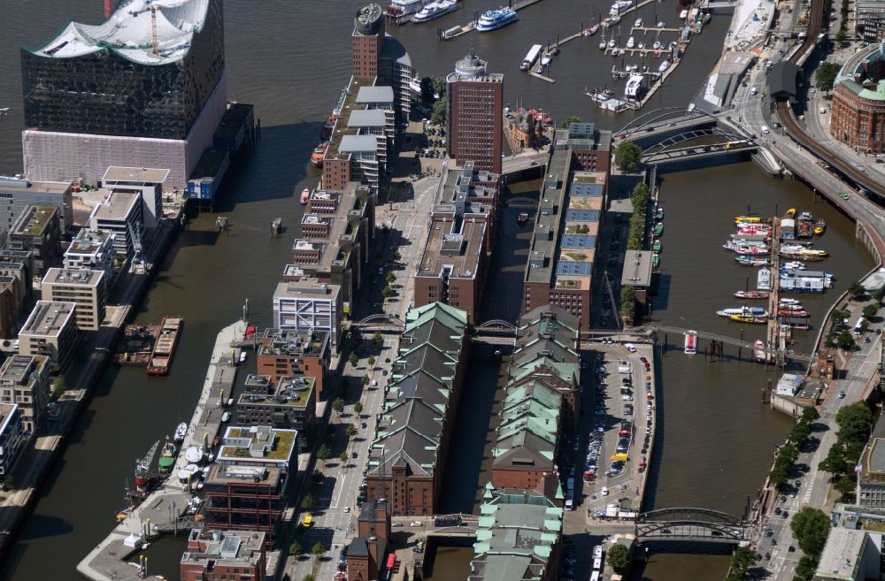 Hamburg from the bird's eye view: City view of Speicherstadt on the banks of the Elbe River in Hamburg