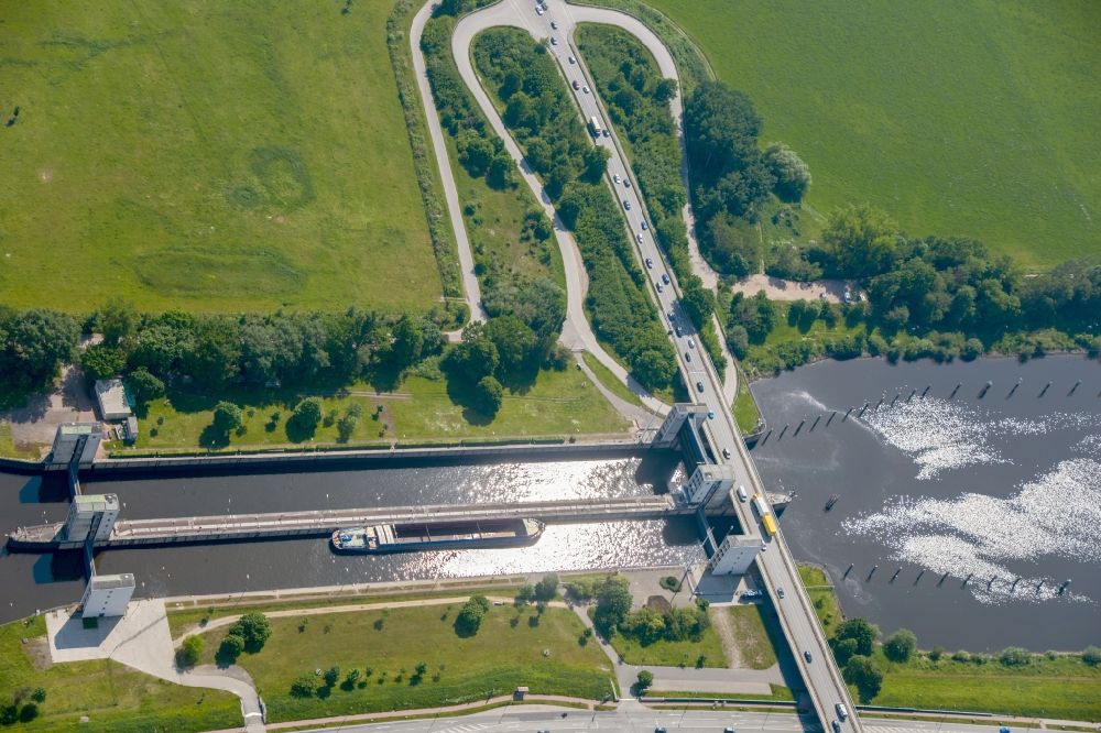 Aerial image Geesthacht - Lockage of the Elbe in Geesthacht in the state Schleswig-Holstein, Germany