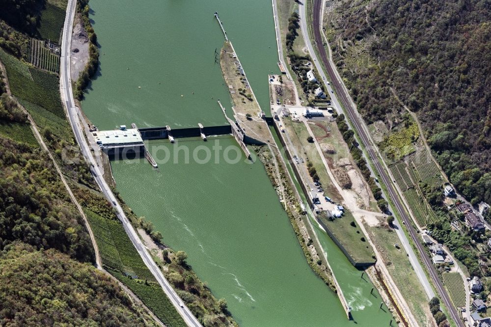 Aerial image Lehmen - Lockage of the of the river Mosel in Lehmen in the state Rhineland-Palatinate, Germany