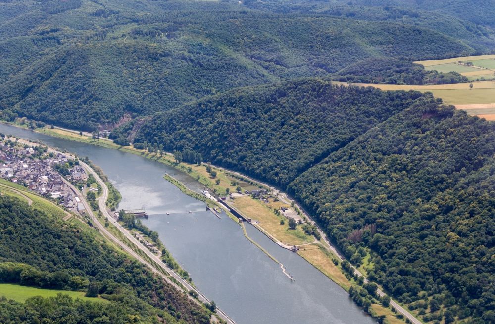 Treis-Karden from above - Lockage of the of the river Mosel in Mueden (Mosel) in the state Rhineland-Palatinate, Germany