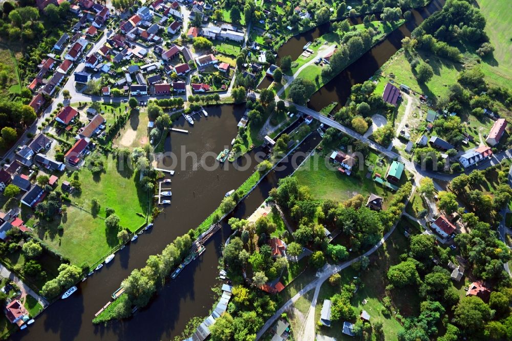 Aerial image Bredereiche - Lockage of the on the banks of the Havel in Bredereiche in the state Brandenburg, Germany