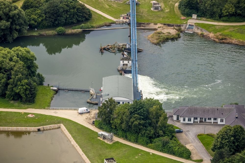 Aerial image Fröndenberg/Ruhr - Lockage of the on the banks of the Ruhr in the district Halingen in Froendenberg/Ruhr in the state North Rhine-Westphalia, Germany