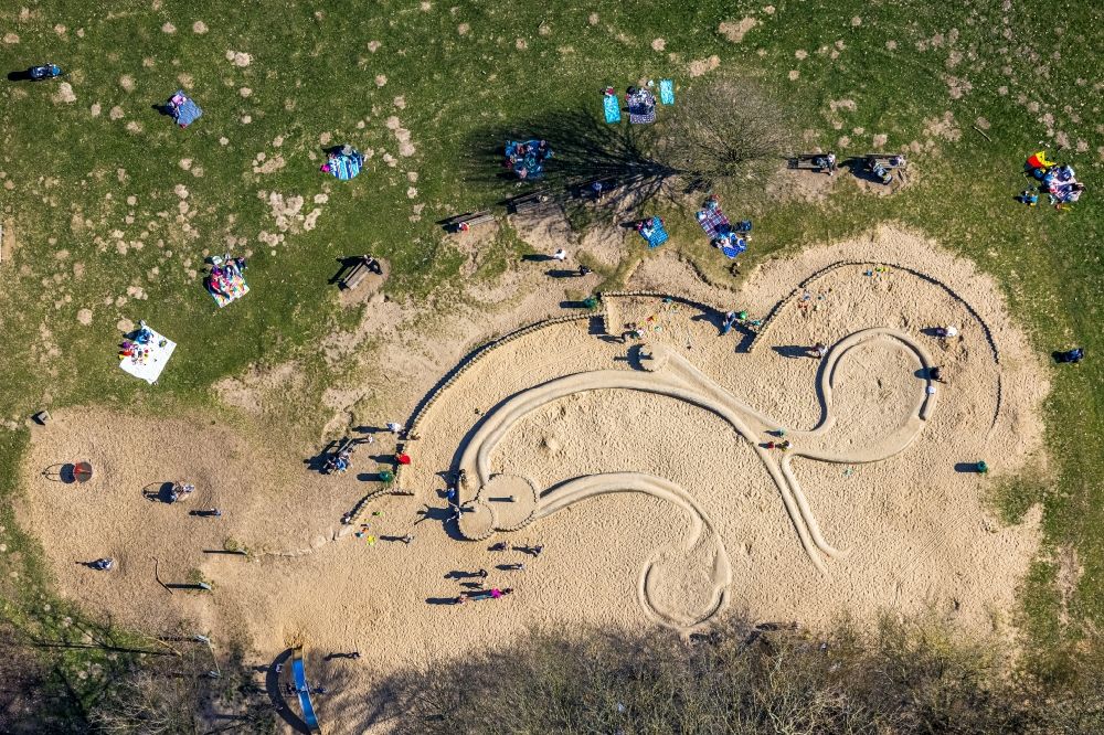 Aerial photograph Bommern - Playground Spielplatz Hohenstein in Bommern in the state North Rhine-Westphalia, Germany