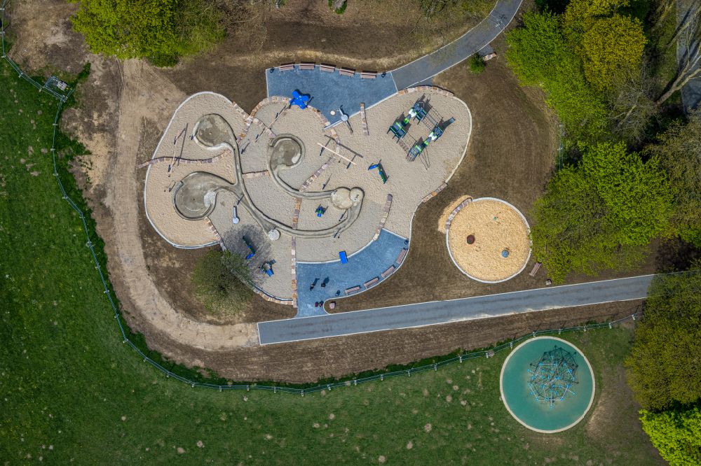 Aerial photograph Bommern - Playground Spielplatz Hohenstein in Bommern in the state North Rhine-Westphalia, Germany