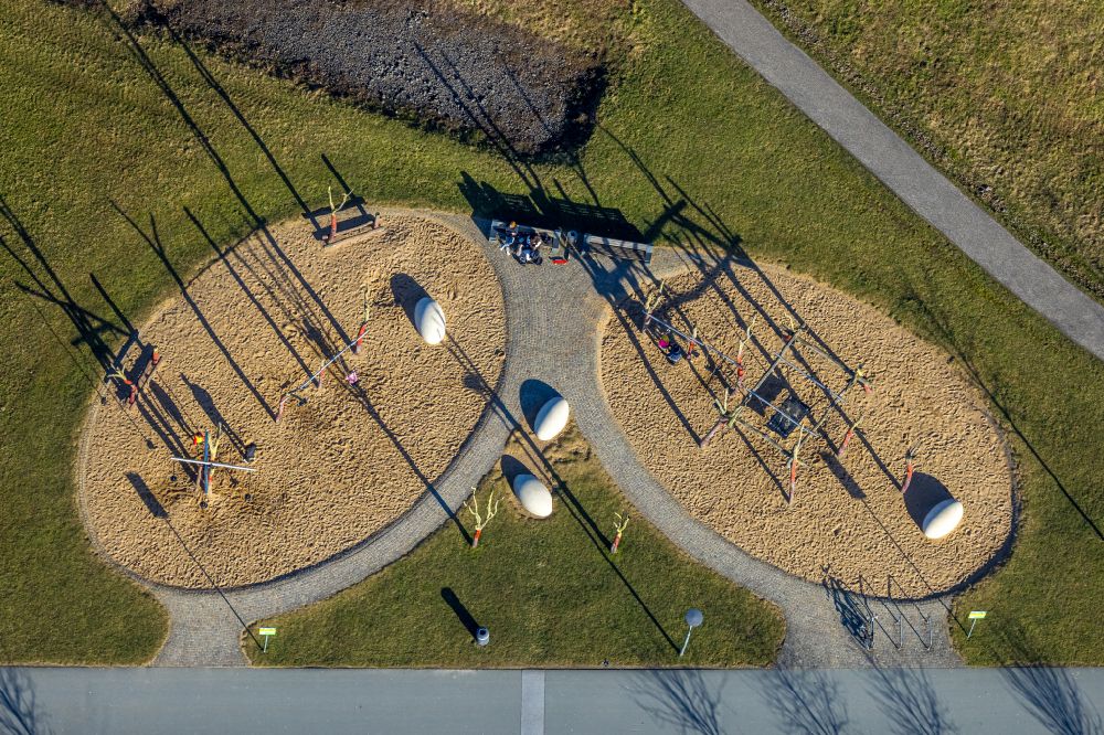 Aerial image Dortmund - Playground at the Kaiserberg at Phoenix-See in the district Hoerde in Dortmund at Ruhrgebiet in the state North Rhine-Westphalia, Germany