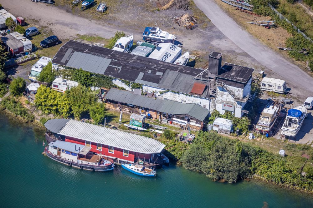 Aerial photograph Dorsten - Pleasure boat marina Sportboothafen Fuerst-Leopold with docks and moorings on the shore area of Lippe in the district Feldmark in Dorsten at Ruhrgebiet in the state North Rhine-Westphalia, Germany