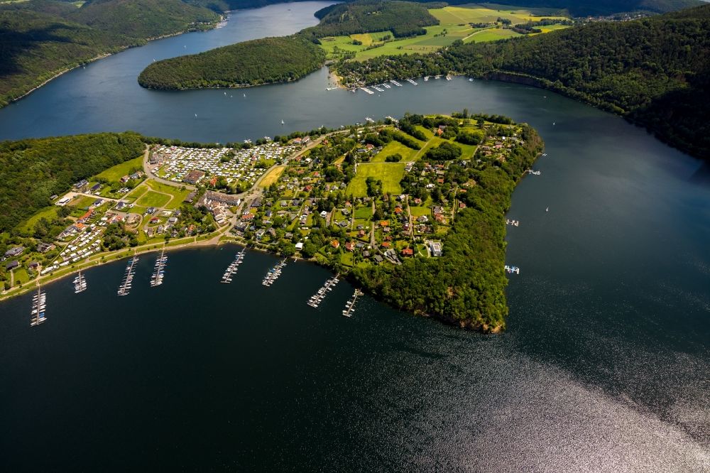 Aerial image Nieder-Werbe - Pleasure boat marina with docks and moorings on the shore area of Eder in Nieder-Werbe in the state Hesse, Germany