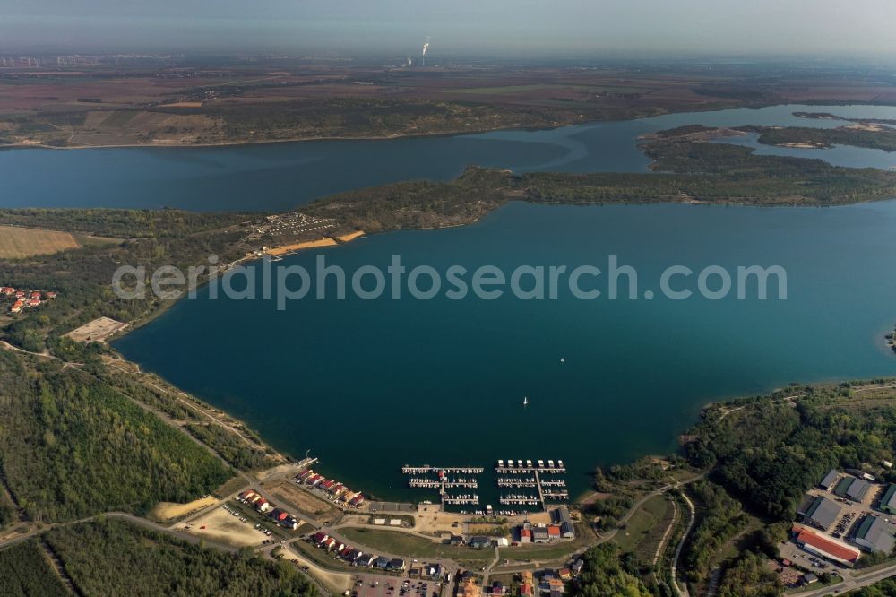 Mücheln (Geiseltal) from the bird's eye view: Pleasure boat marina with docks and moorings on the shore area of Geiseltalsee of Marina Muecheln GmbH on Hafenplatz in Muecheln (Geiseltal) in the state Saxony-Anhalt, Germany