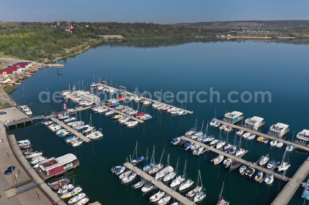 Mücheln (Geiseltal) from above - Pleasure boat marina with docks and moorings on the shore area of Geiseltalsee of Marina Muecheln GmbH on Hafenplatz in Muecheln (Geiseltal) in the state Saxony-Anhalt, Germany