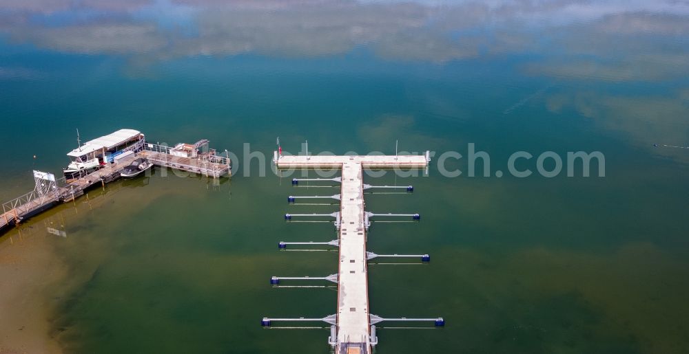 Aerial image Großpösna - Pleasure boat marina with docks and moorings on the shore area on Stoermthaler See in Grosspoesna in the state Saxony, Germany