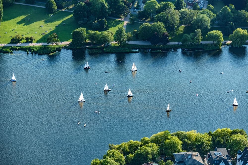 Aerial image Hamburg - Sailboat under way on the Aussenalster in the district Uhlenhorst in Hamburg, Germany