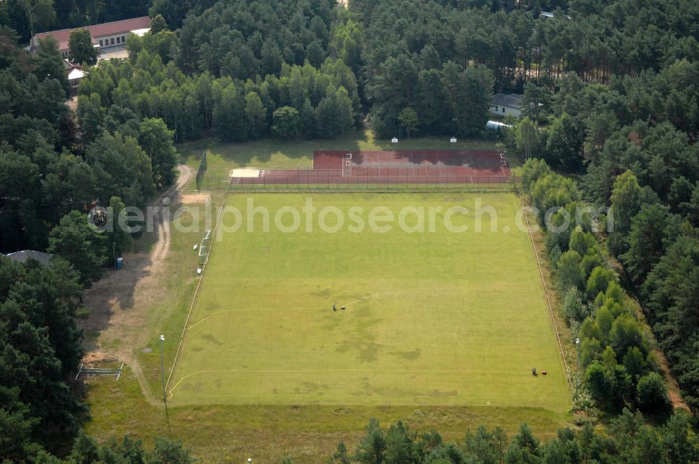 Aerial photograph Borkheide - Blick auf den Sportplatz in Borkheide, auf dem mehrere Fussballmannschaften, unter an derem der Sportverein Borkheider SV ´90, spielen.