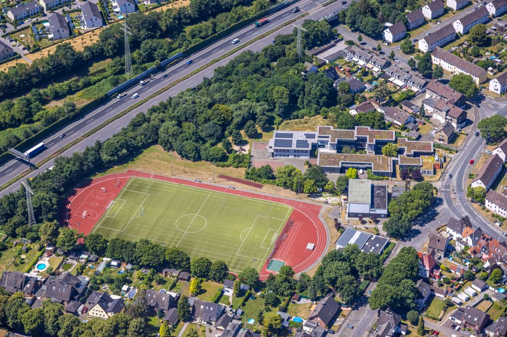 Aerial image Ickern - Sports grounds and football pitch of the Eintracht Ickern e.V on street Horststrasse in Ickern at Ruhrgebiet in the state North Rhine-Westphalia, Germany