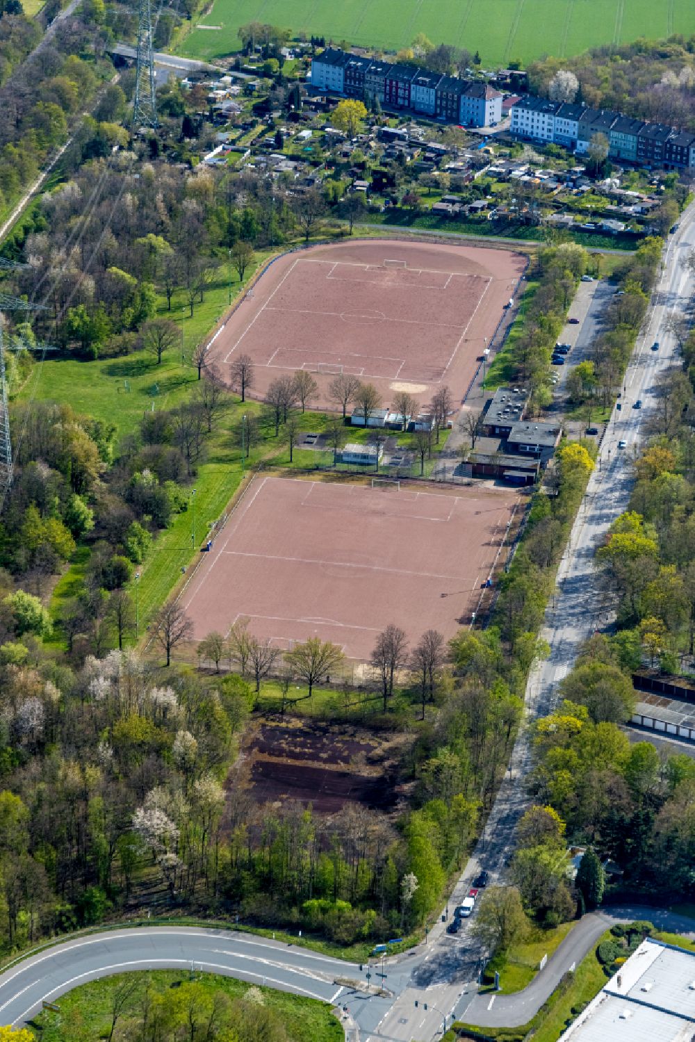 Aerial image Gelsenkirchen - Sports grounds and football pitch of Firtinaspor Gelsenkirchen in the district Bulmke-Huellen in Gelsenkirchen at Ruhrgebiet in the state North Rhine-Westphalia, Germany