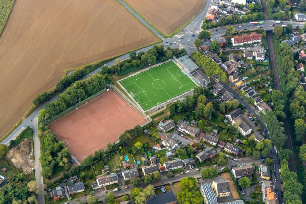 Essen from above - Sports grounds and football pitch of SV Leithe 19/65 e.V. in the district Leithe in Essen in the state North Rhine-Westphalia, Germany