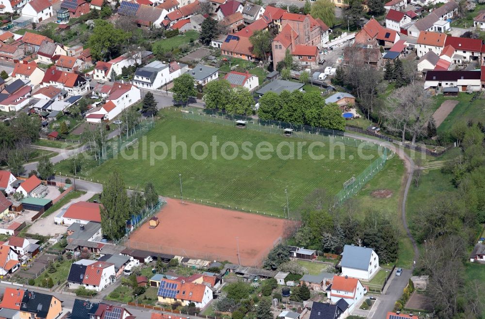 Erfurt from the bird's eye view: Sports grounds and football pitch in the district Mittelhausen in Erfurt in the state Thuringia, Germany