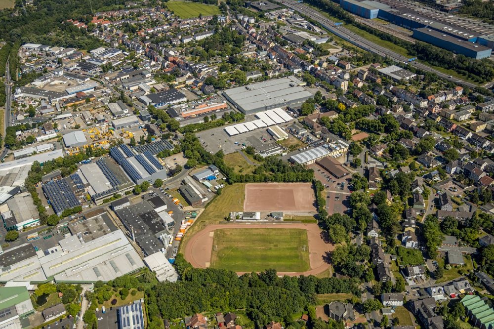 Bochum from the bird's eye view: Sports grounds and football pitch in the district Suedfeldmarkt in Bochum at Ruhrgebiet in the state North Rhine-Westphalia, Germany