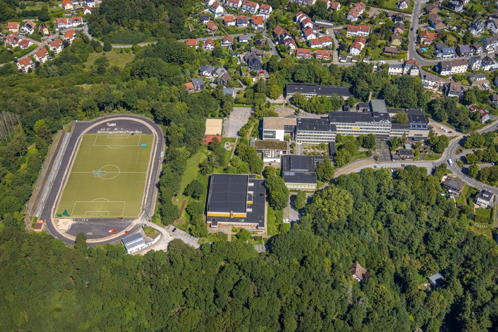Ennepetal from above - Sports grounds and football pitch at the Staedtisches Reichenbach-Gymnasium Ennepetal in the Peddinghausstrasse in Ennepetal in the state North Rhine-Westphalia