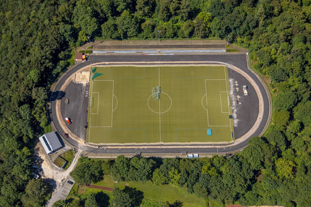 Ennepetal from the bird's eye view: Sports grounds and football pitch at the Staedtisches Reichenbach-Gymnasium Ennepetal in the Peddinghausstrasse in Ennepetal in the state North Rhine-Westphalia