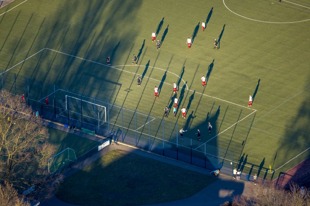 Aerial photograph Gladbeck - sports grounds and football pitch in Rentfort in Gladbeck in the state North Rhine-Westphalia, Germany