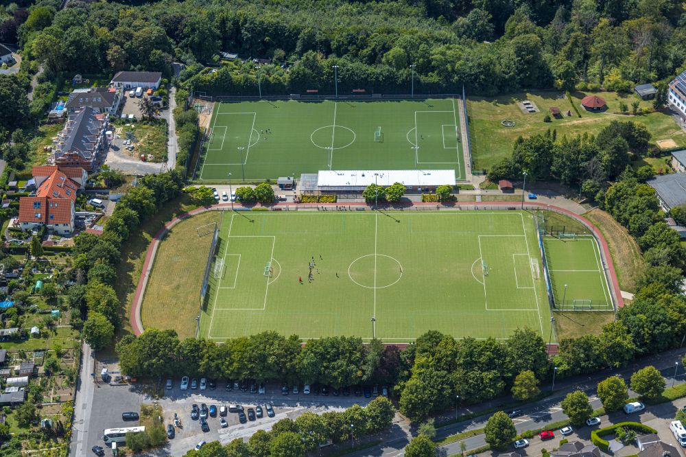 Velbert from the bird's eye view: Sports grounds and football pitch Sportclub Velbert eV on Von-Boettinger-Strasse in Velbert in the state North Rhine-Westphalia