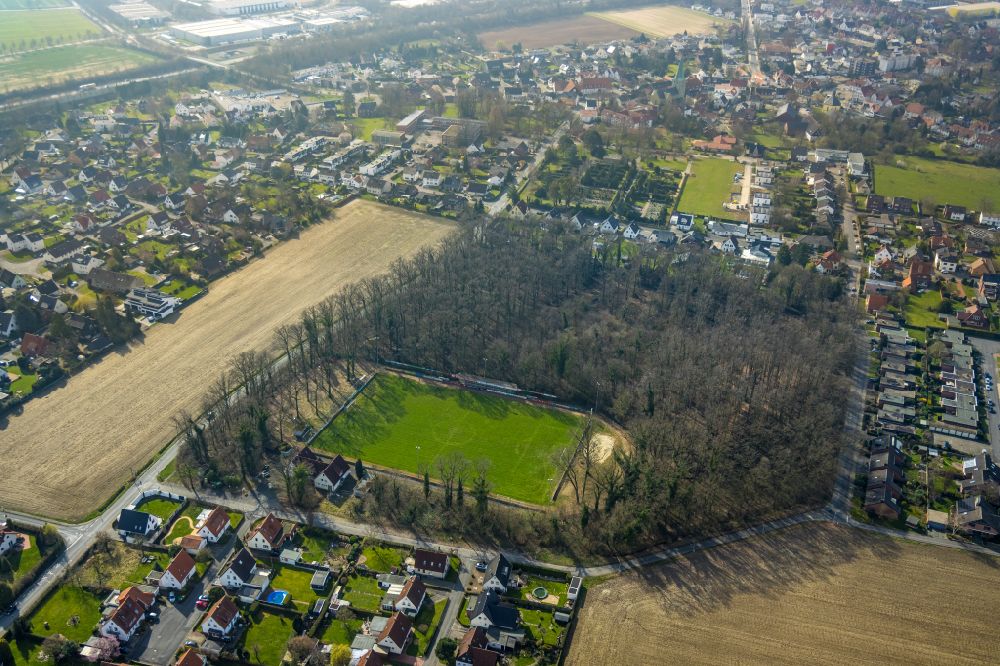 Hamm from the bird's eye view: Sports grounds and football pitch of Sports club Westfalia Rhynern e. V. in Hamm in the state North Rhine-Westphalia