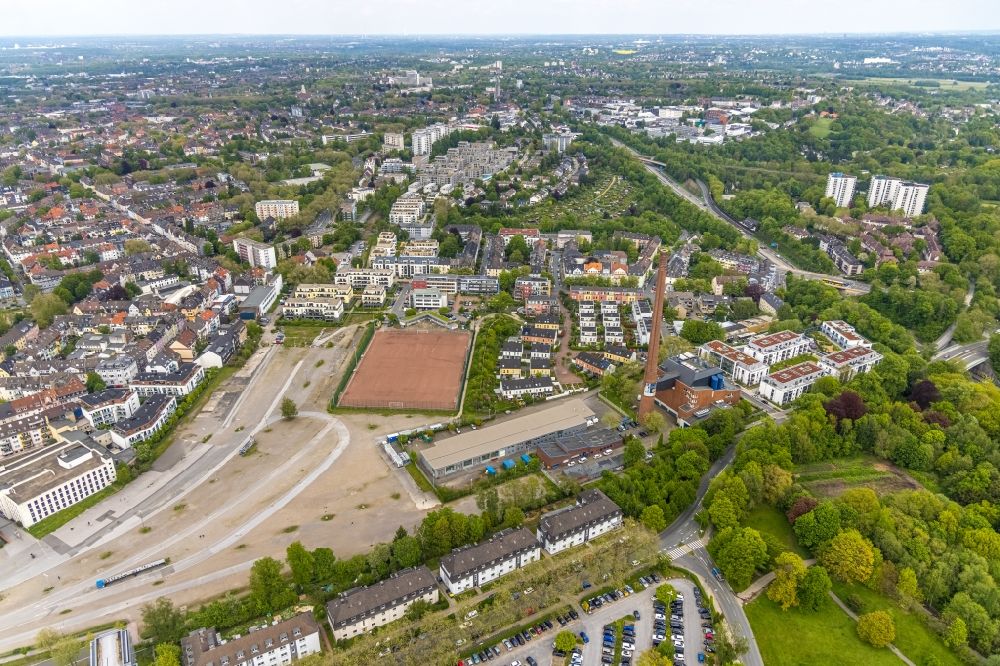 Essen from above - Sports grounds and football pitch at the Veronikastrasse in Ruettenscheid in Essen at Ruhrgebiet in the state North Rhine-Westphalia