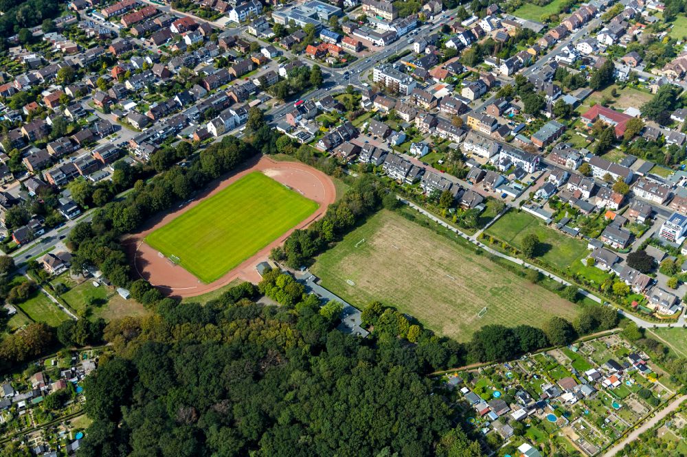Dinslaken from above - Sports grounds and football pitch of SC Wacker Dinslaken 1919 e.V. on Augustaplatz in Dinslaken in the state North Rhine-Westphalia, Germany