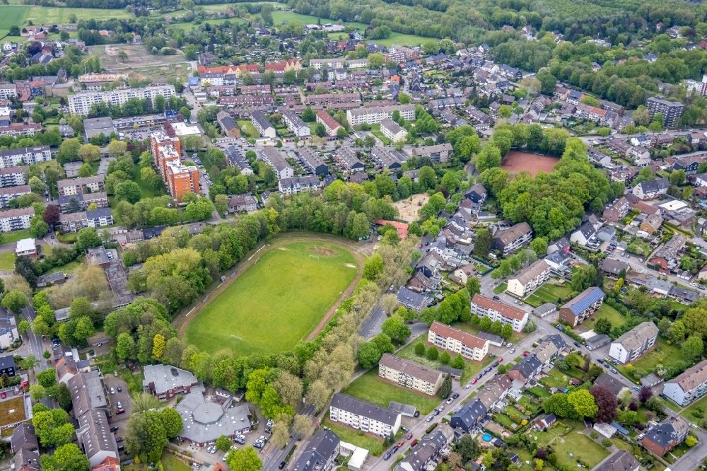 Gladbeck from above - Sports grounds and football pitch SV Zweckel Treff on Dorstener Strasse in Gladbeck at Ruhrgebiet in the state North Rhine-Westphalia, Germany