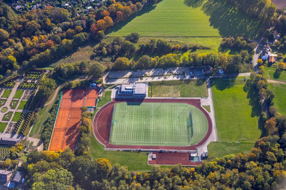 Aerial photograph Kamp-Lintfort - Sports facility grounds of the Arena stadium Sportverein Alemania Kamp e.V. on Rheurdter Strasse in Kamp-Lintfort in the state North Rhine-Westphalia