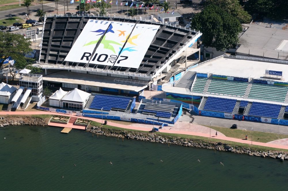 Aerial photograph Rio de Janeiro - Sports facility of water-skiing competitions at the 15th Pan-American Games in 2007 on the shores of Lake Rodrigo de Freitas Lake in Rio de Janeiro in Brazil