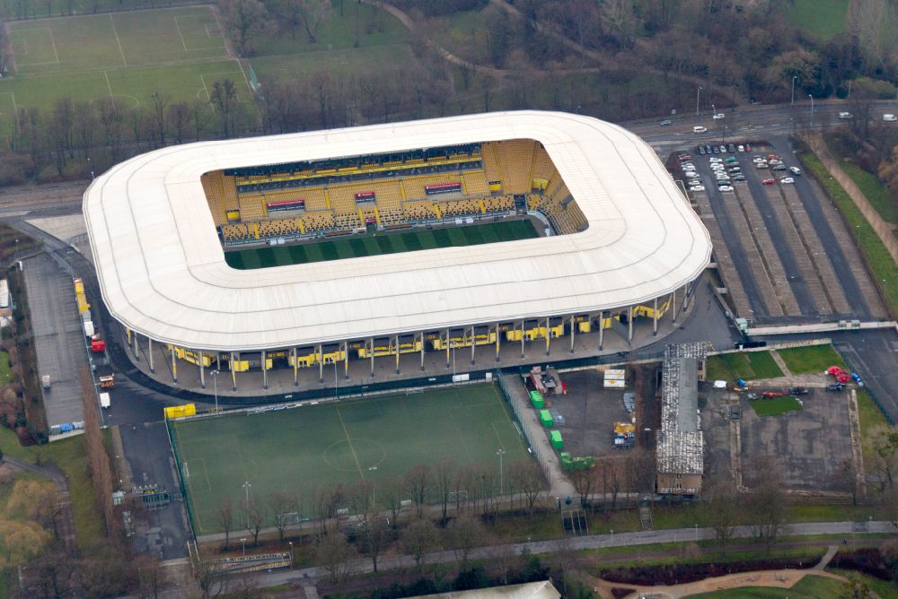 Aerial photograph Dresden - Sports facility grounds of the Arena stadium DDV-Stadion on street Lennestrasse in Dresden in the state Saxony