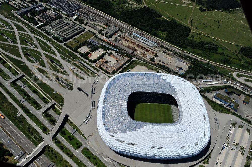 München from the bird's eye view: Sports facility grounds of the Arena stadium Allianz Arena on Werner-Heisenberg-Allee in Munich in the state Bavaria, Germany