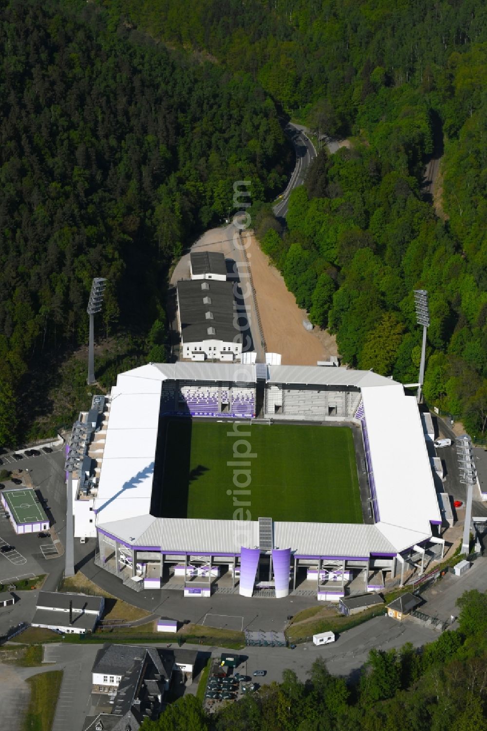 Aue from the bird's eye view: Sports facility grounds of the Arena stadium Erzgebirgsstadion on Loessnitzer Strasse in Aue in the state Saxony, Germany