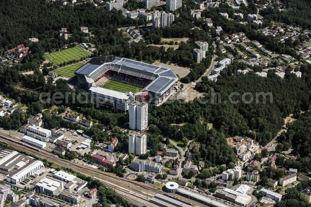 Aerial photograph Kaiserslautern - Sports facility grounds of the Arena stadium Fritz-Walter-Stadion in destrict Betzenberg on Fritz-Walter-Strasse in Kaiserslautern in the state Rhineland-Palatinate, Germany