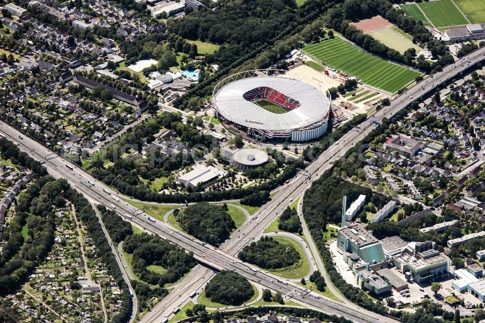 Aerial photograph Leverkusen - Sports facility grounds of the Arena stadium BayArena on Bismarckstrasse in Leverkusen in the state North Rhine-Westphalia