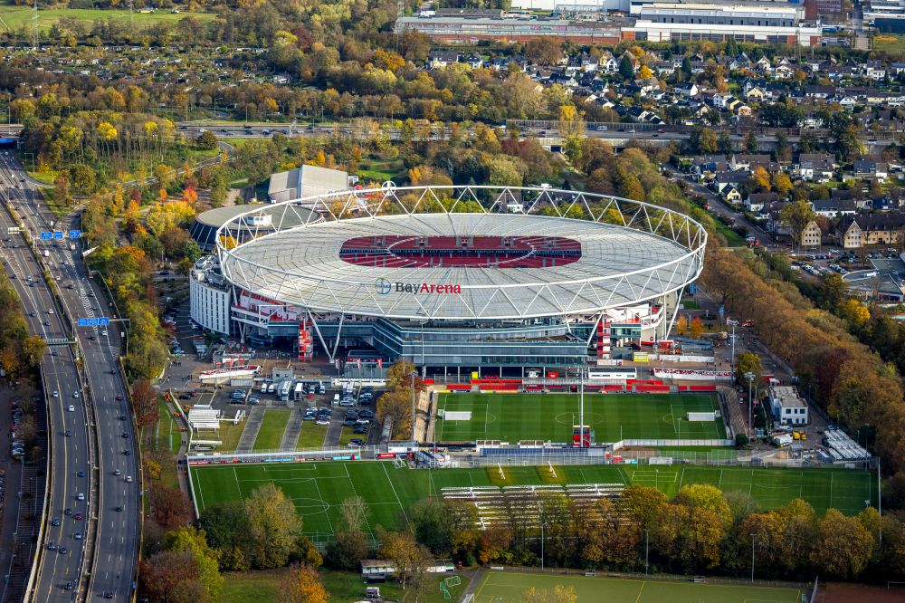 Leverkusen from the bird's eye view: Sports facility grounds of the Arena stadium BayArena on Bismarckstrasse in Leverkusen in the state North Rhine-Westphalia