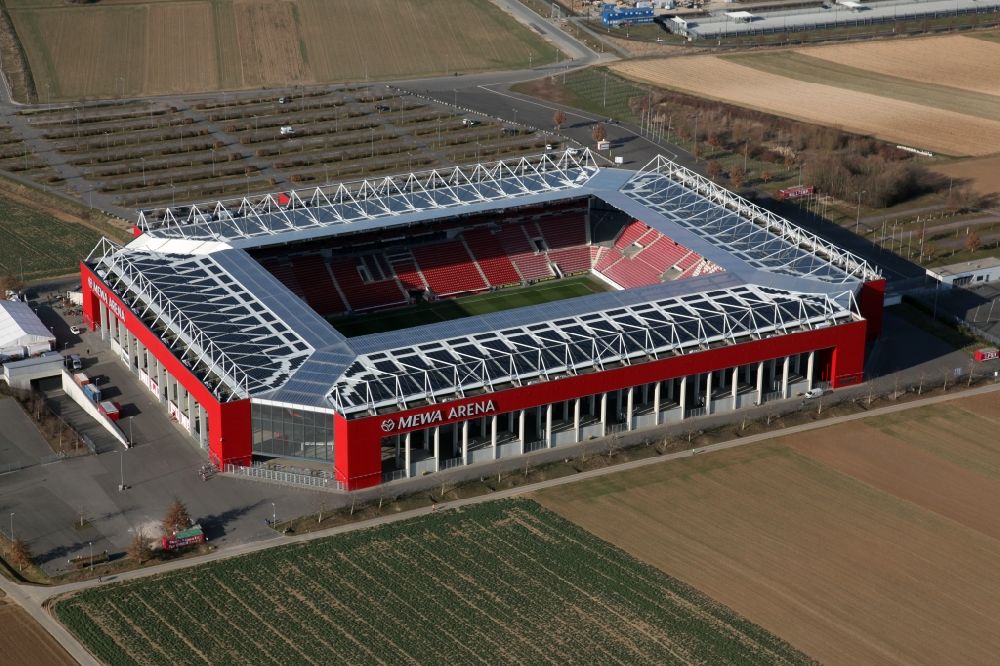 Aerial image Mainz - Sports facility grounds of the arena of the stadium MEWA ARENA (former name OPEL Arena and Coface Arena) on Eugen-Salomon-Strasse in Mainz in the state Rhineland-Palatinate, Germany