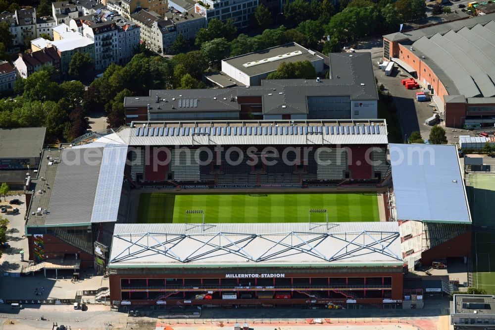 Aerial photograph Hamburg - Sports facility grounds of the Arena stadium Millerntor-Stadion at the Harald-Stender-Platz in the district Sankt Pauli in Hamburg, Germany