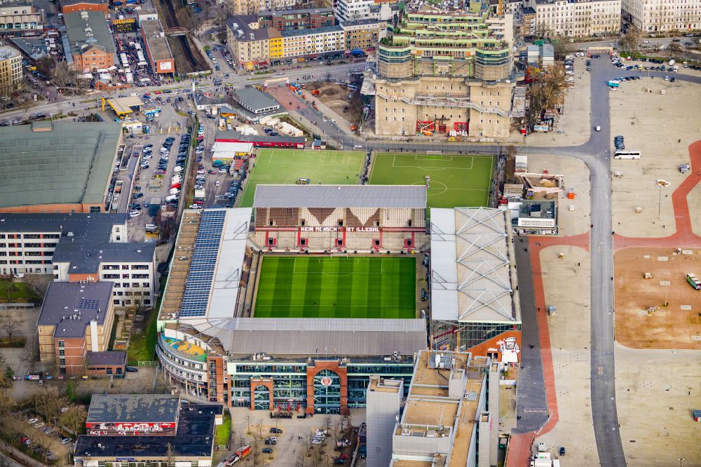 Aerial image Hamburg - Sports facility grounds of the Arena stadium Millerntor-Stadion in the district Sankt Pauli in Hamburg, Germany